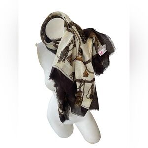 Mondi Chic Black and Cream Scarf